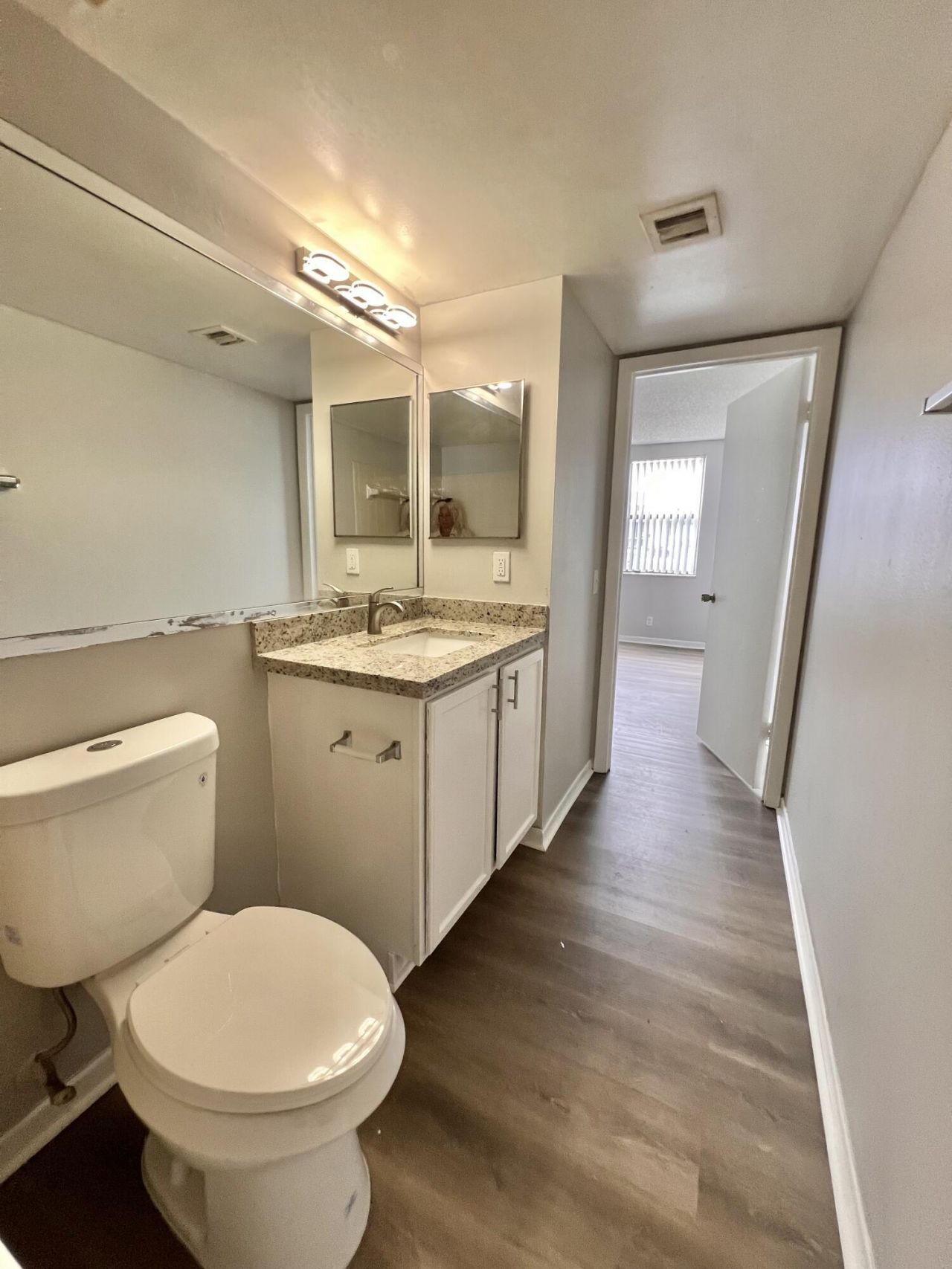 724 Executive Center Drive, Unit 12, West Palm Beach, FL 33401 Photo