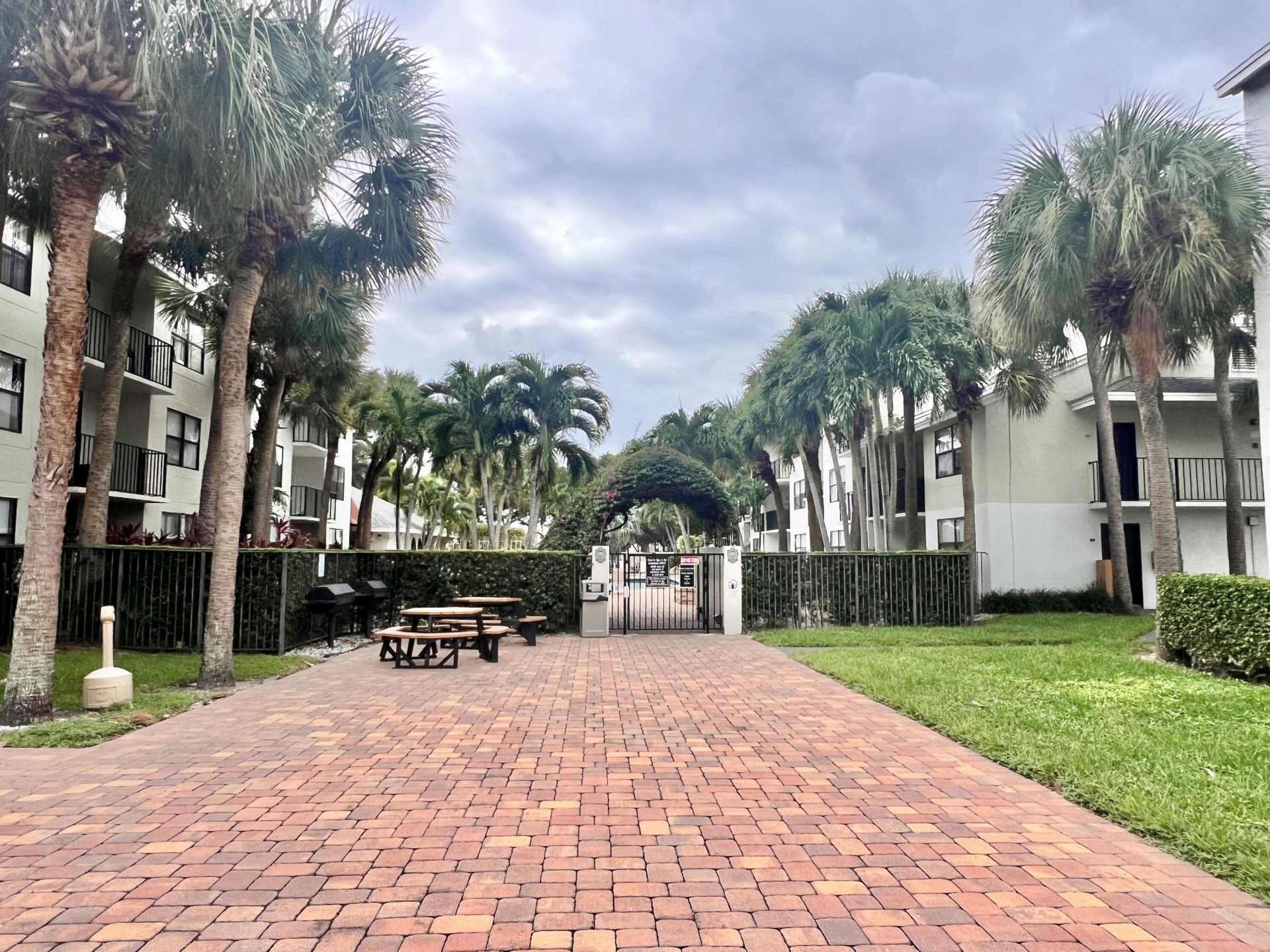 724 Executive Center Drive, Unit 12, West Palm Beach, FL 33401 Photo