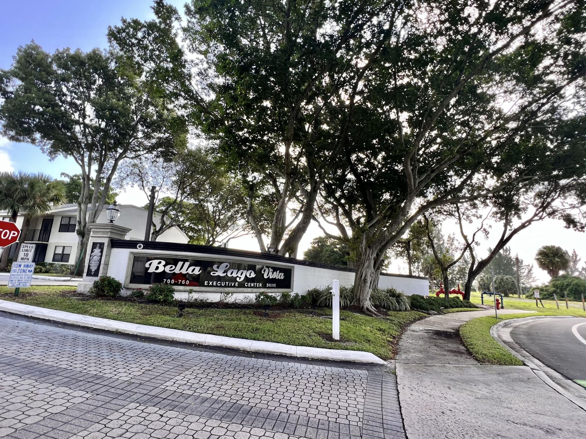 724 Executive Center Drive, Unit 12, West Palm Beach, FL 33401 Photo