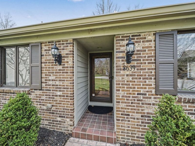 8639 Craigston Court, Dublin, OH 43017 Photo 3
