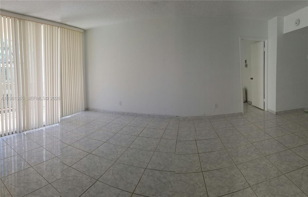5401 Collins Ave , Unit 416, Miami Beach, FL 33140 Photo