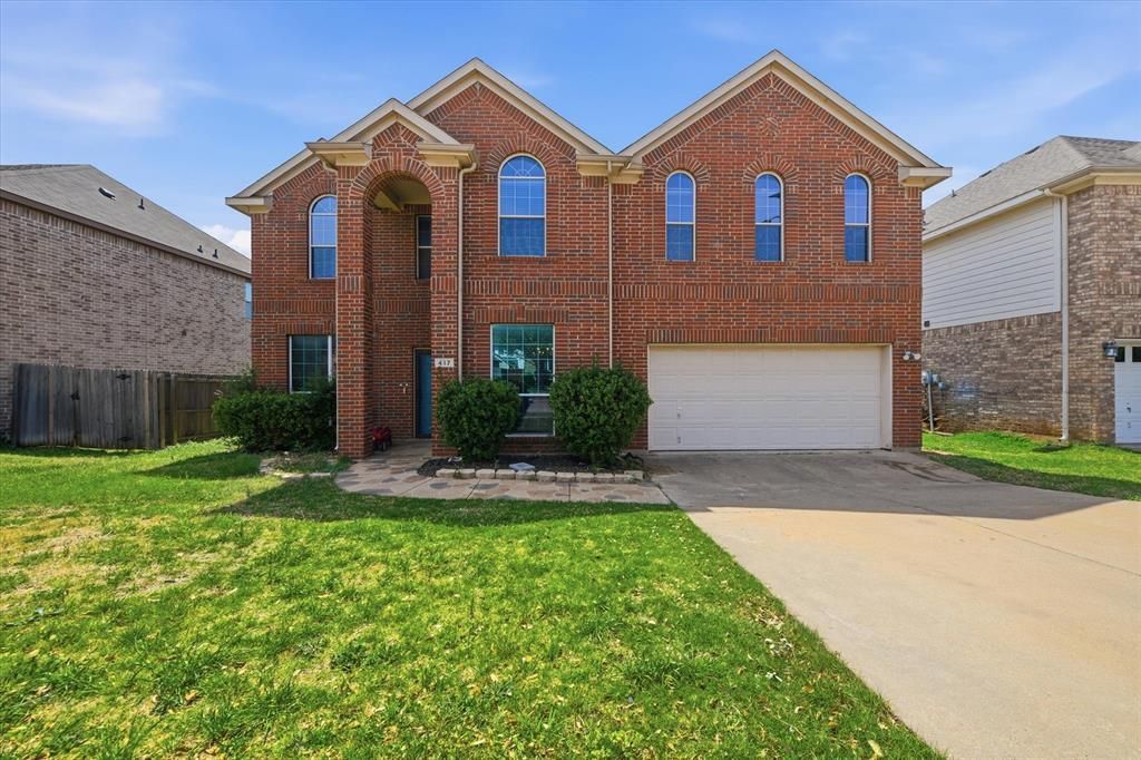 417 Roundrock Lane, Fort Worth, TX 76140 Main Photo