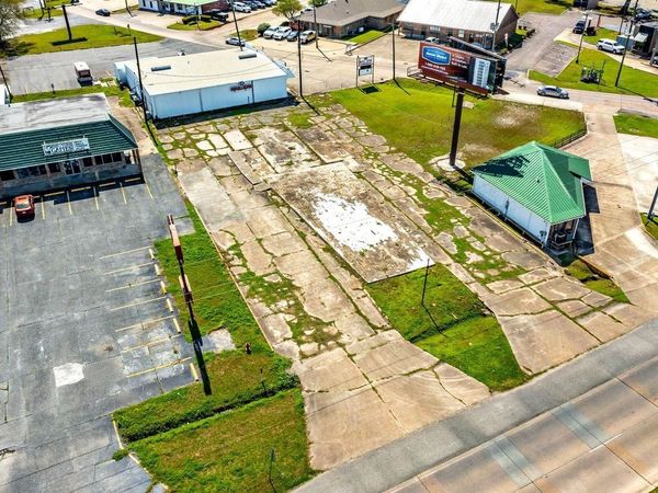 1029 West Tunnel Boulevard, Houma, LA 70360