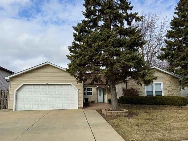 28 W Devon Avenue , Glendale Heights, IL 60139