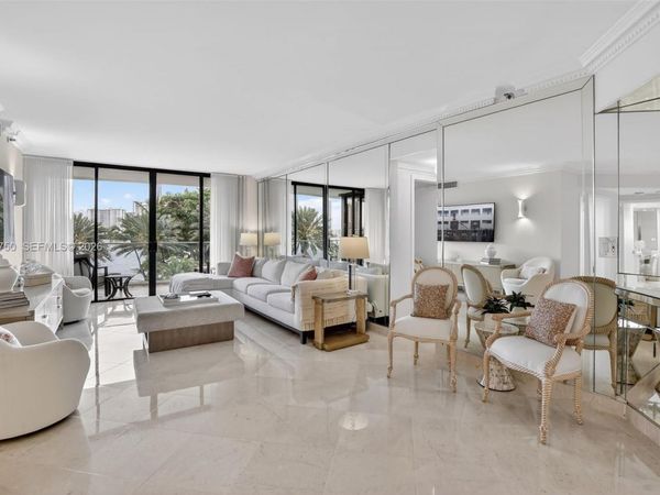 2800 Island Blvd, Unit 301, Aventura, FL 33160