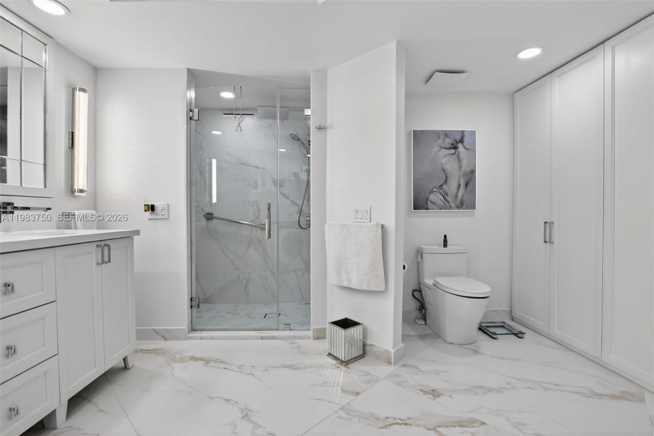 2800 Island Blvd, Unit 301, Aventura, FL 33160 Photo