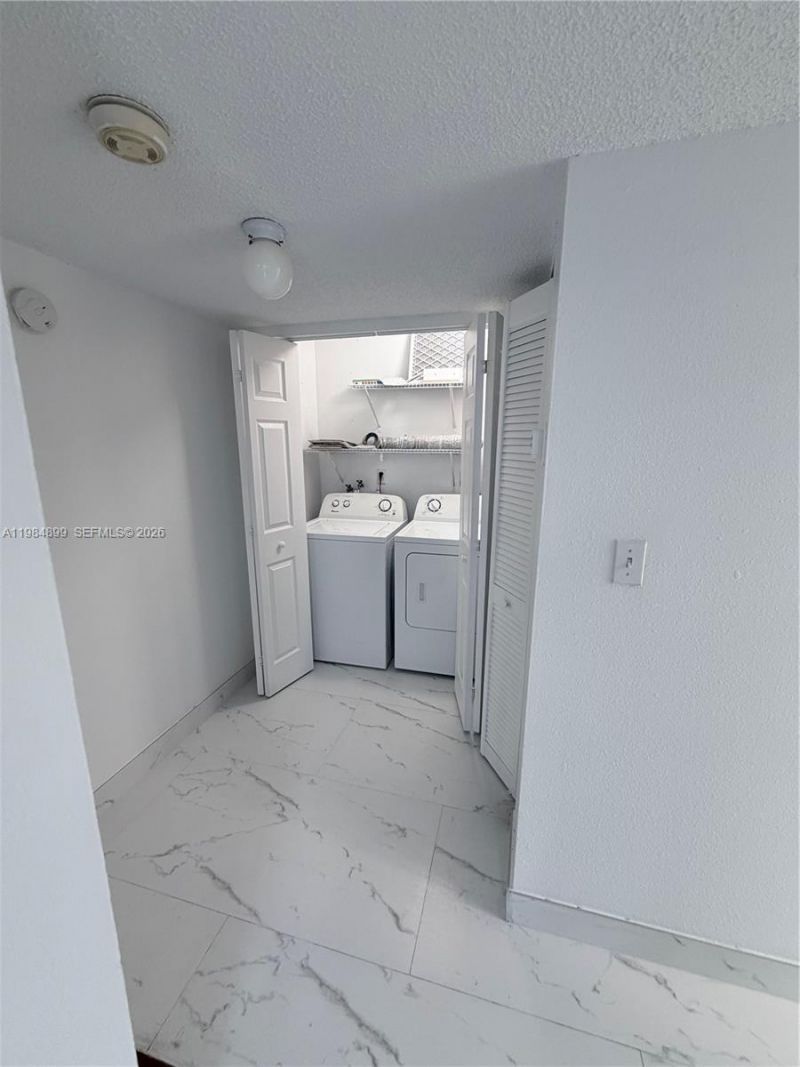 9365 Fontainebleau Blvd, Unit E218, Miami, FL 33172 Photo