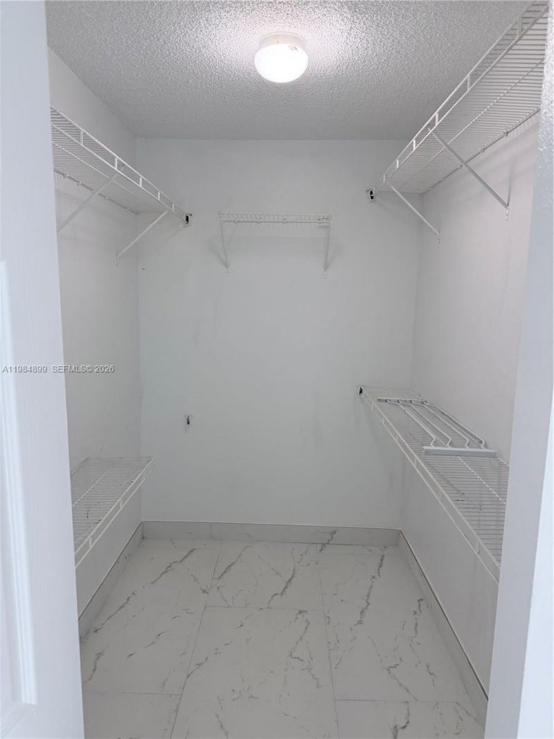 9365 Fontainebleau Blvd , Unit E218, Miami, FL 33172 Photo