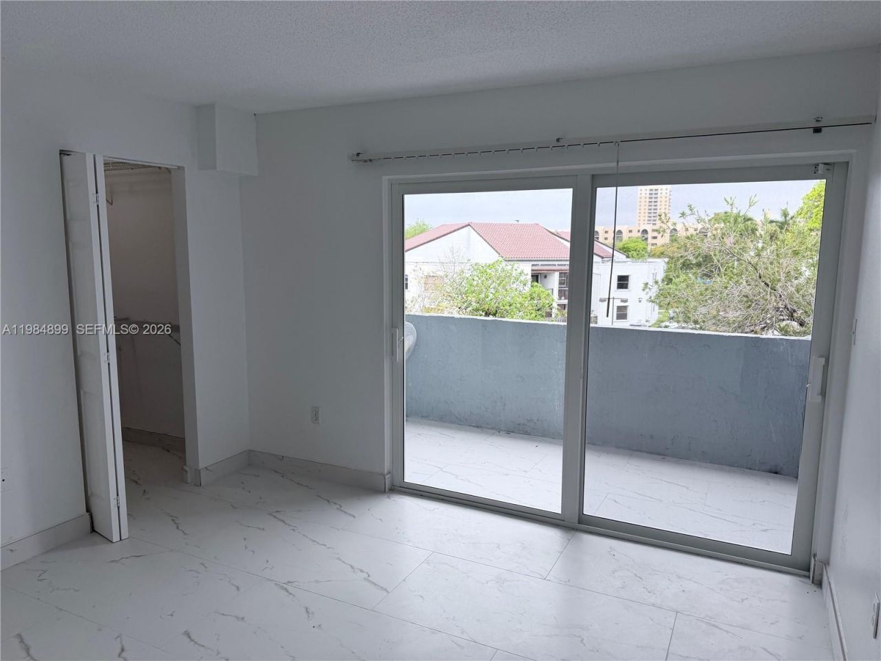 9365 Fontainebleau Blvd, Unit E218, Miami, FL 33172 Photo