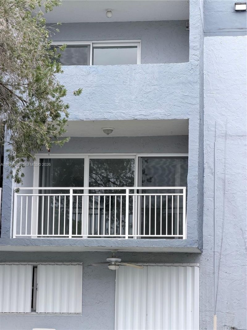 9365 Fontainebleau Blvd , Unit E218, Miami, FL 33172 Photo