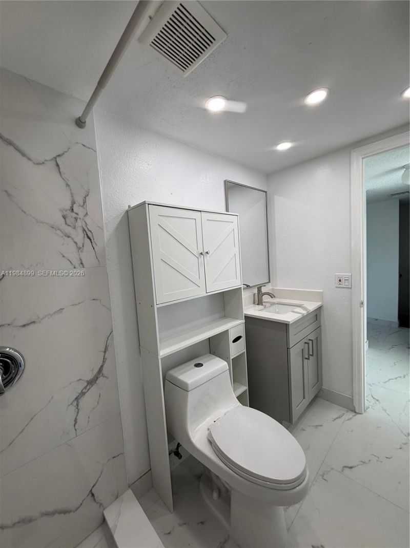 9365 Fontainebleau Blvd, Unit E218, Miami, FL 33172 Photo