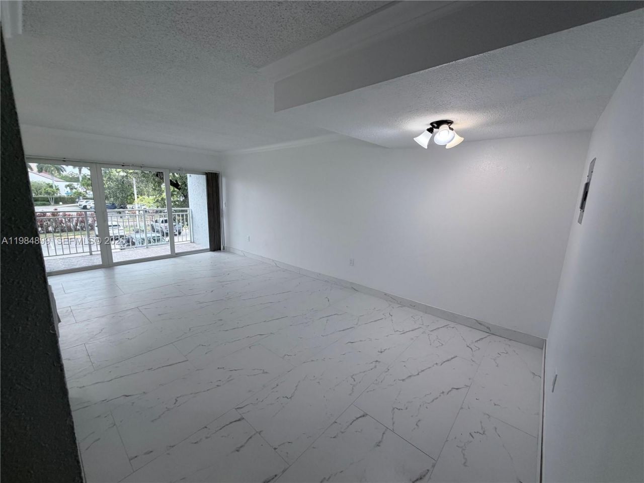9365 Fontainebleau Blvd , Unit E218, Miami, FL 33172 Photo