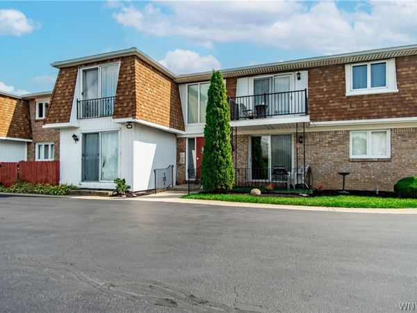 61 Georgian Lane, Unit 5, Buffalo, NY 14221