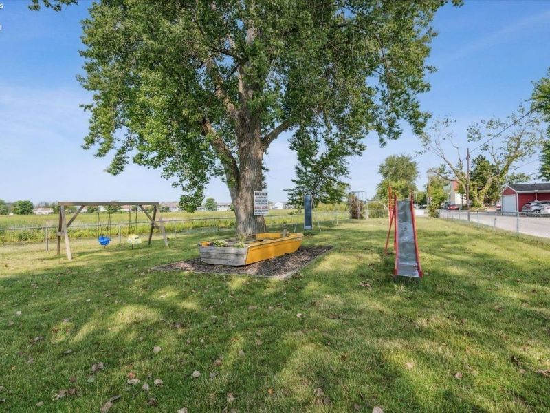 8411 W Division Street, Oak Harbor, OH 43449 Photo 23