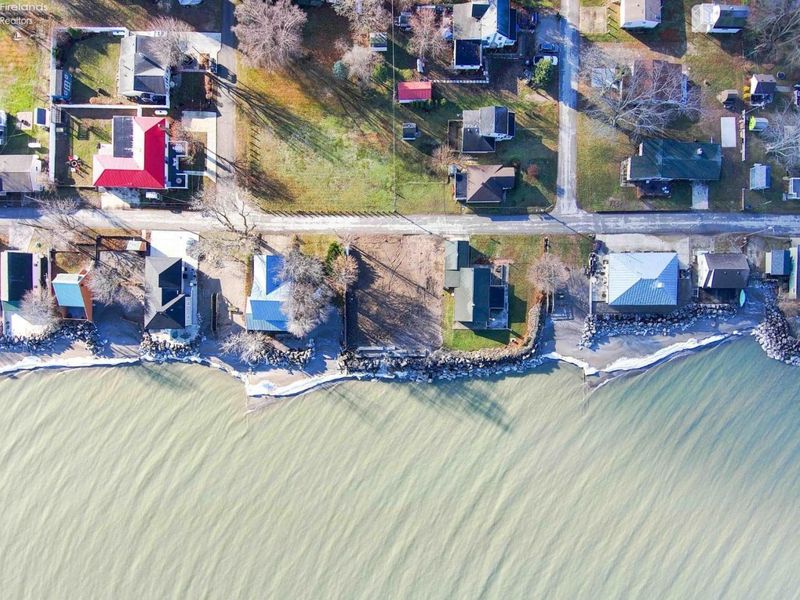 8411 W Division Street, Oak Harbor, OH 43449 Photo 9