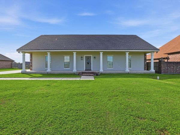 214 Exeter Run, Houma, LA 70360