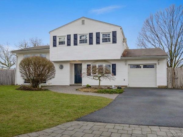 3 Carlton Road , Orangeburg, NY 10962