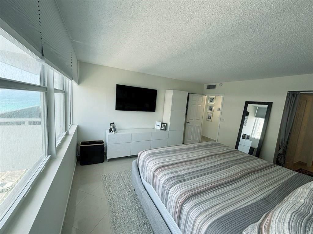 3140 S Ocean Drive, Unit 809, Hallandale Beach, FL 33009 Photo