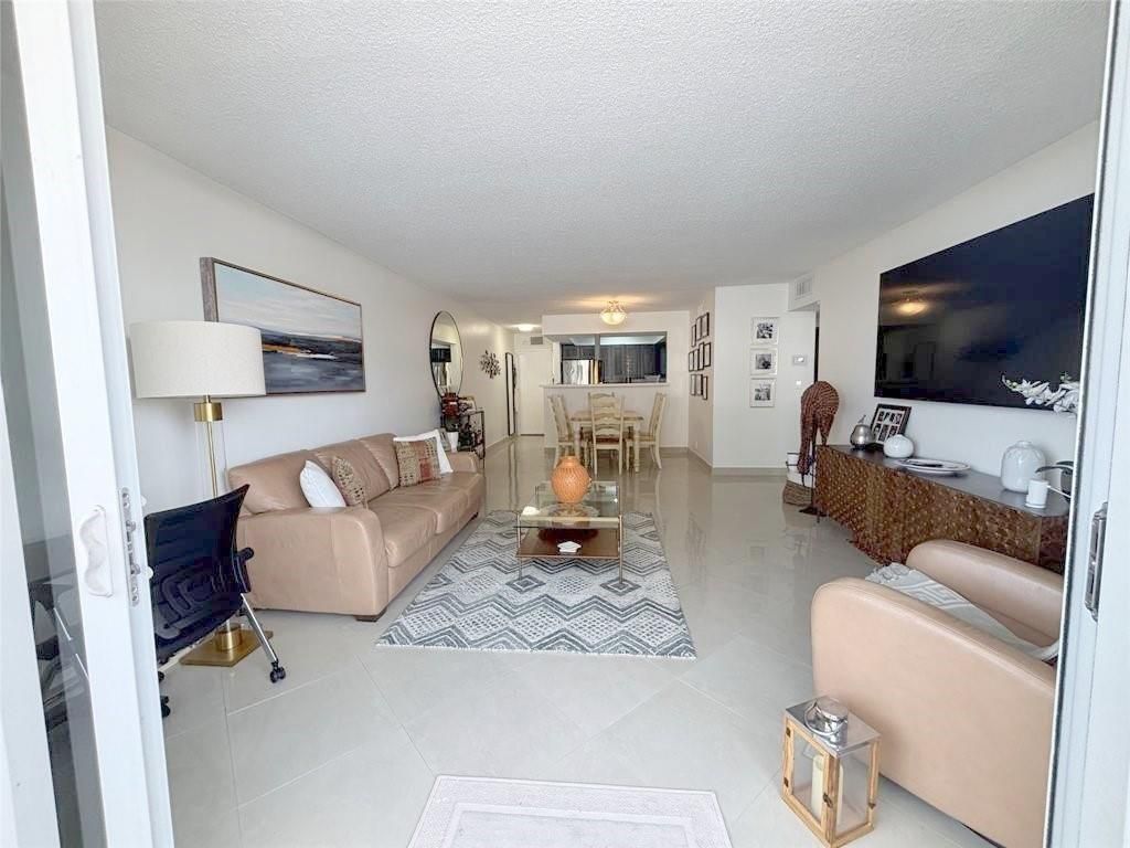 3140 S Ocean Drive, Unit 809, Hallandale Beach, FL 33009 Photo
