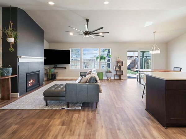 270 NW 33rd Street, Redmond, OR 97756