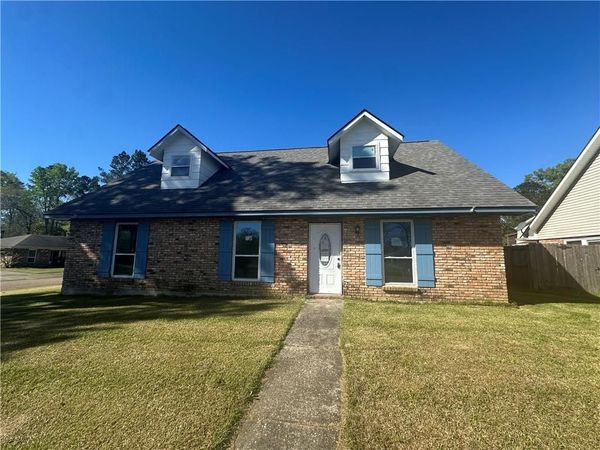 5111 PARKIN Avenue , Greenwell Springs, LA 70739