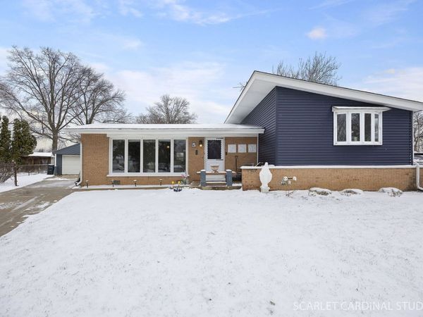 5 Chase Court, Lombard, IL 60148