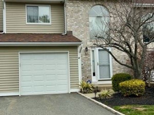 50 Castle Ridge Dr, East Hanover, NJ 07936