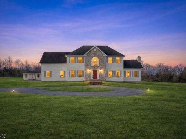 6 Tamzen Ter, Washington, NJ 07882