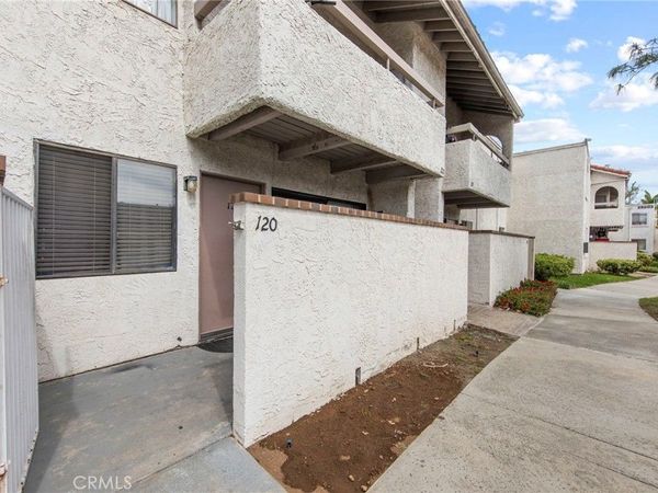 25007 Peachland Avenue, Unit 120, Newhall, CA 91321