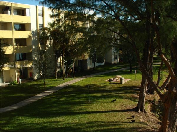 10000 NW 80Ct, Unit 2463, Hialeah Gardens, FL 33016