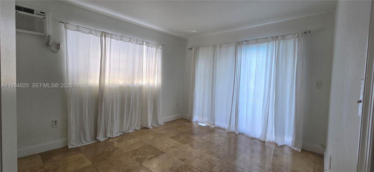 2185 NE 123rd St , Unit 101, North Miami, FL 33181 Photo