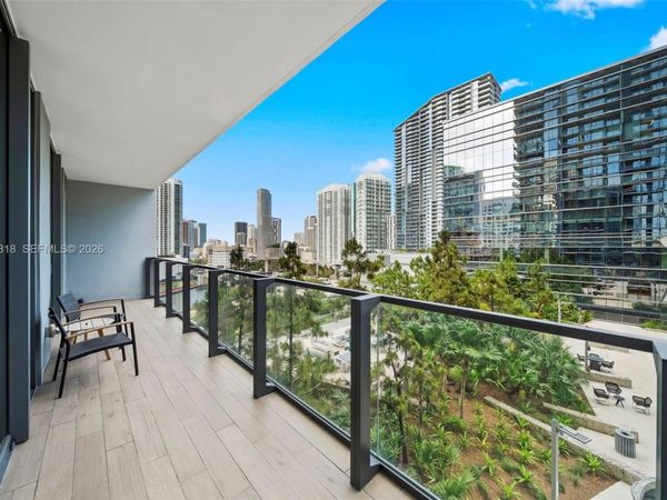 88 SW 7th St, Unit 809, Miami, FL 33130