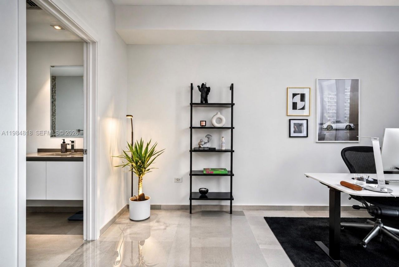 88 SW 7th St, Unit 809, Miami, FL 33130 Photo