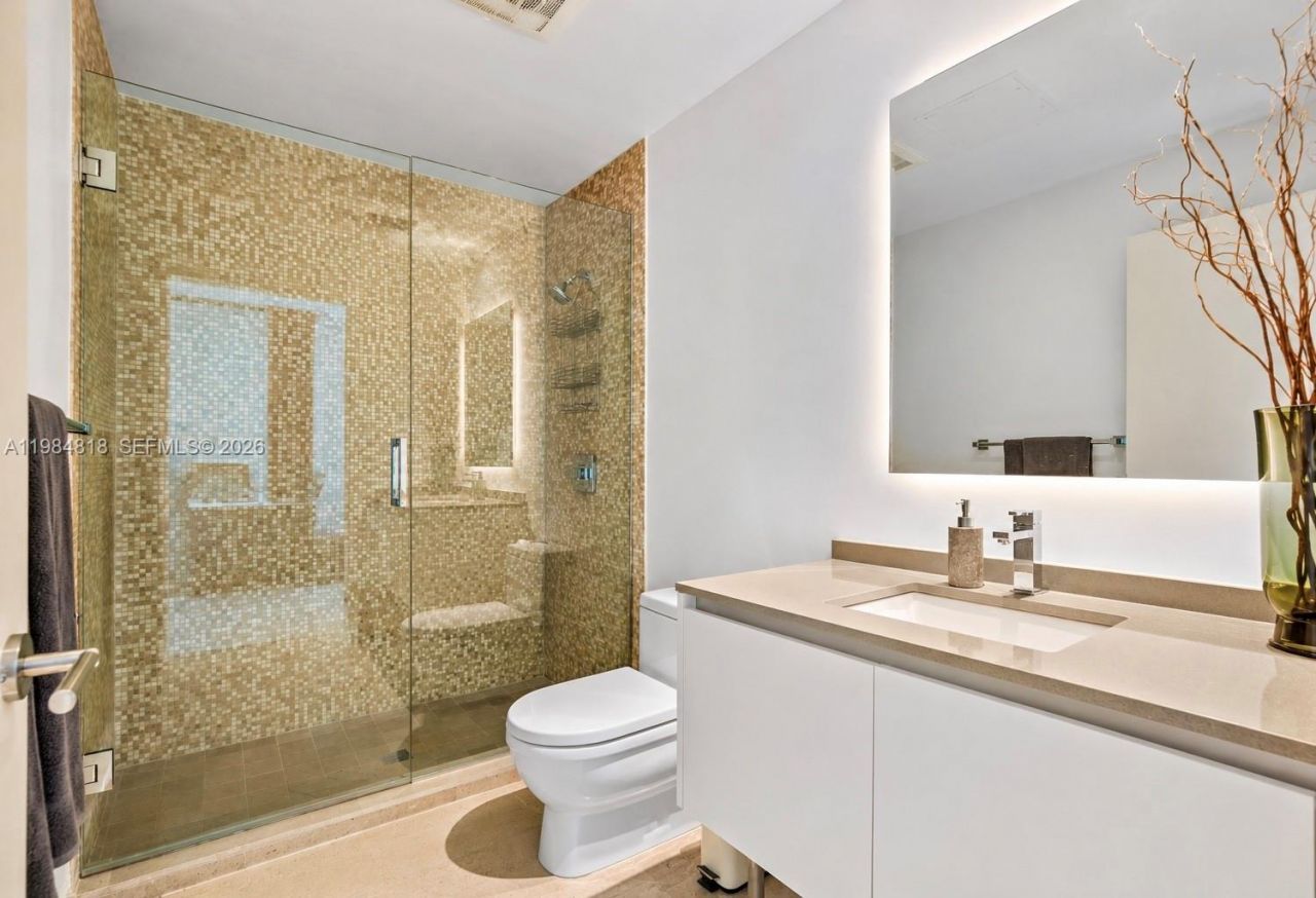 88 SW 7th St, Unit 809, Miami, FL 33130 Photo