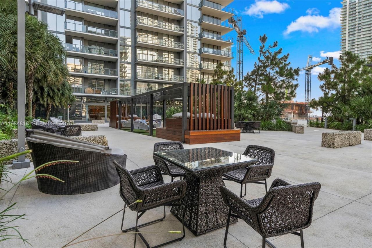 88 SW 7th St, Unit 809, Miami, FL 33130 Photo