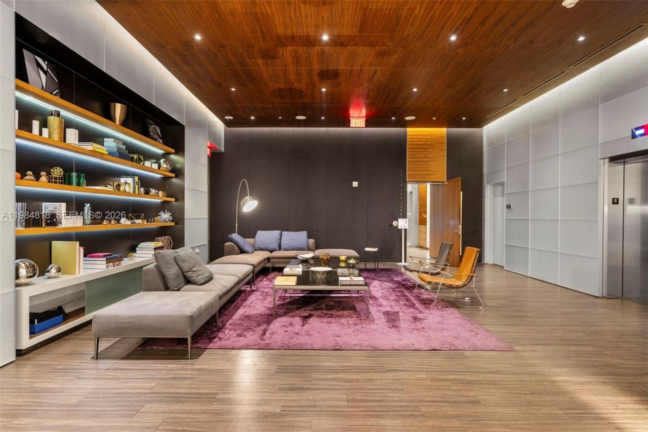 88 SW 7th St, Unit 809, Miami, FL 33130 Photo