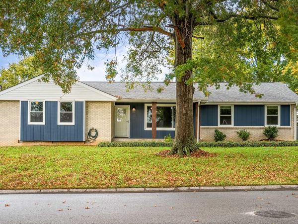 202 Raindrop Ln , Hendersonville, TN 37075