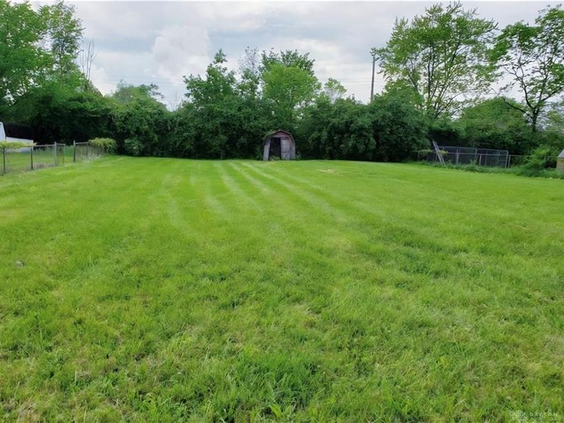 137 Bluecrest Avenue, Dayton, OH 45417 Photo 2