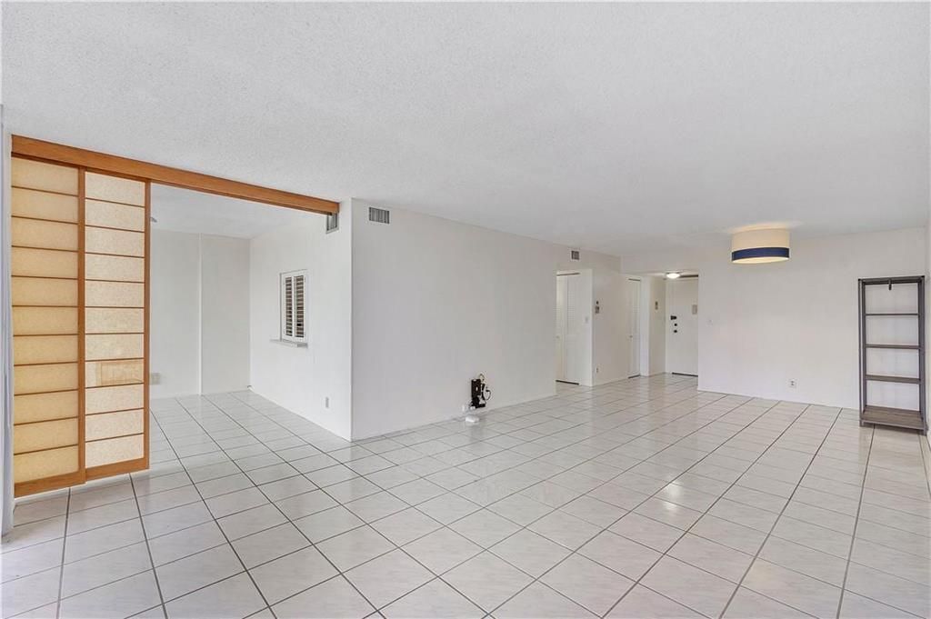 1000 Parkview Drive, Unit 507, Hallandale Beach, FL 33009 Photo