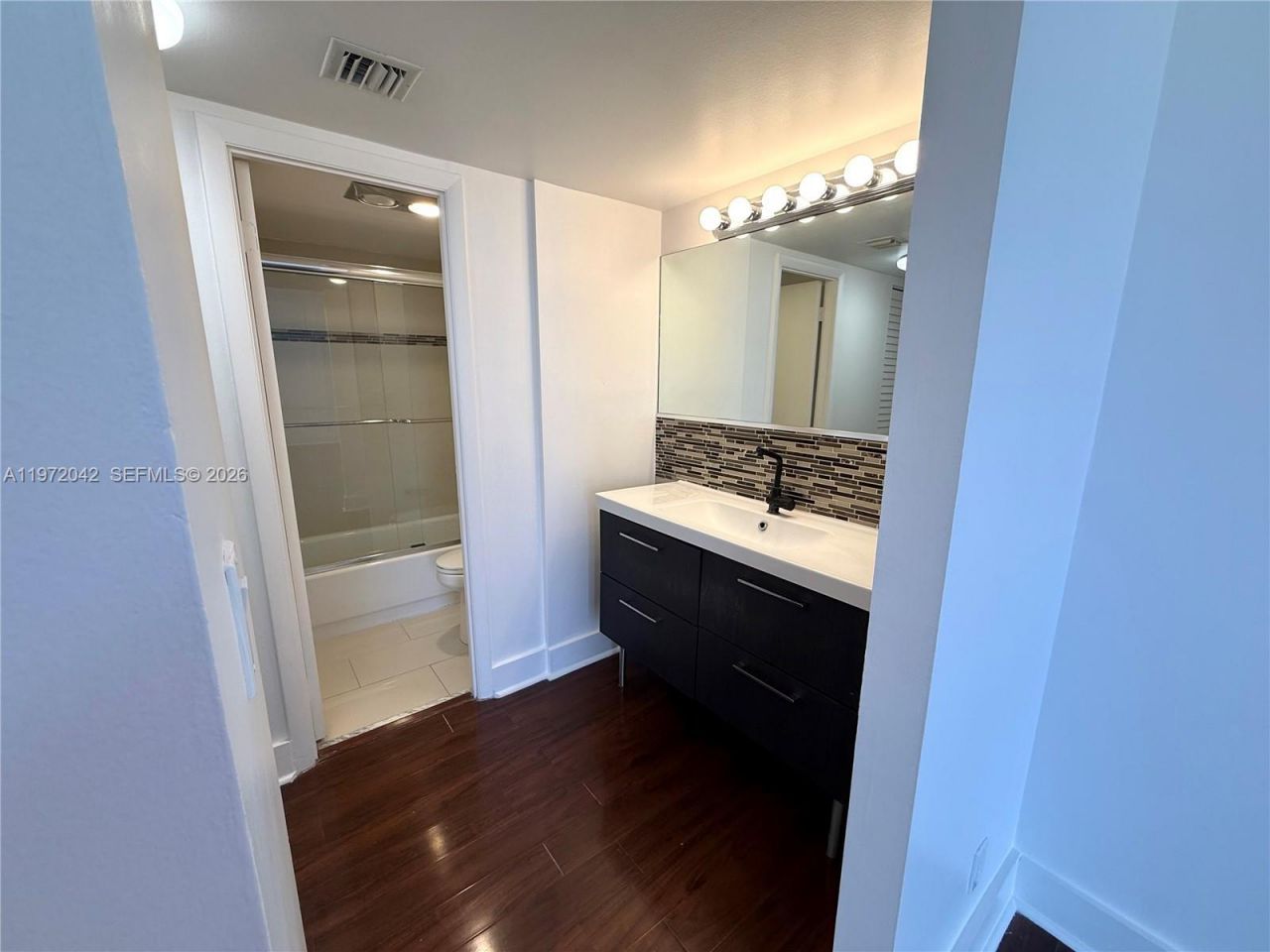 20335 W Country Club Dr , Unit 502, Aventura, FL 33180 Photo