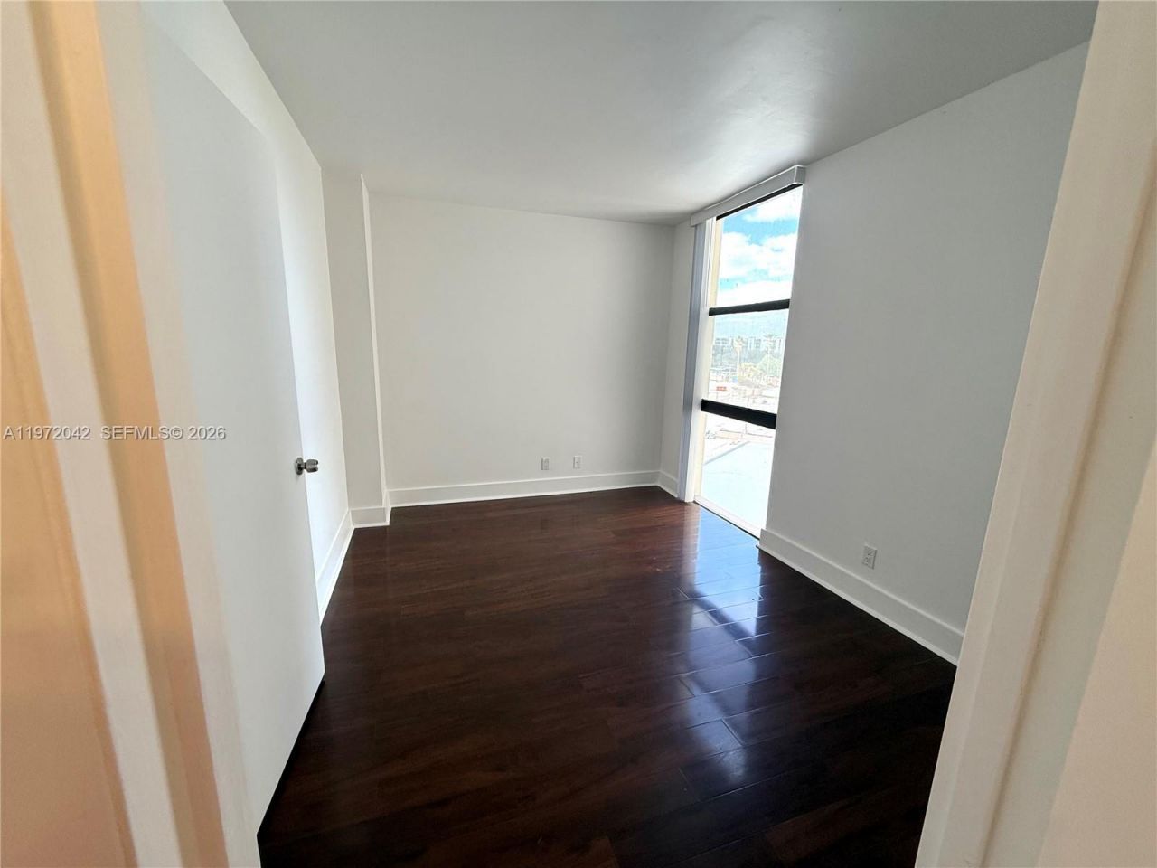 20335 W Country Club Dr , Unit 502, Aventura, FL 33180 Photo