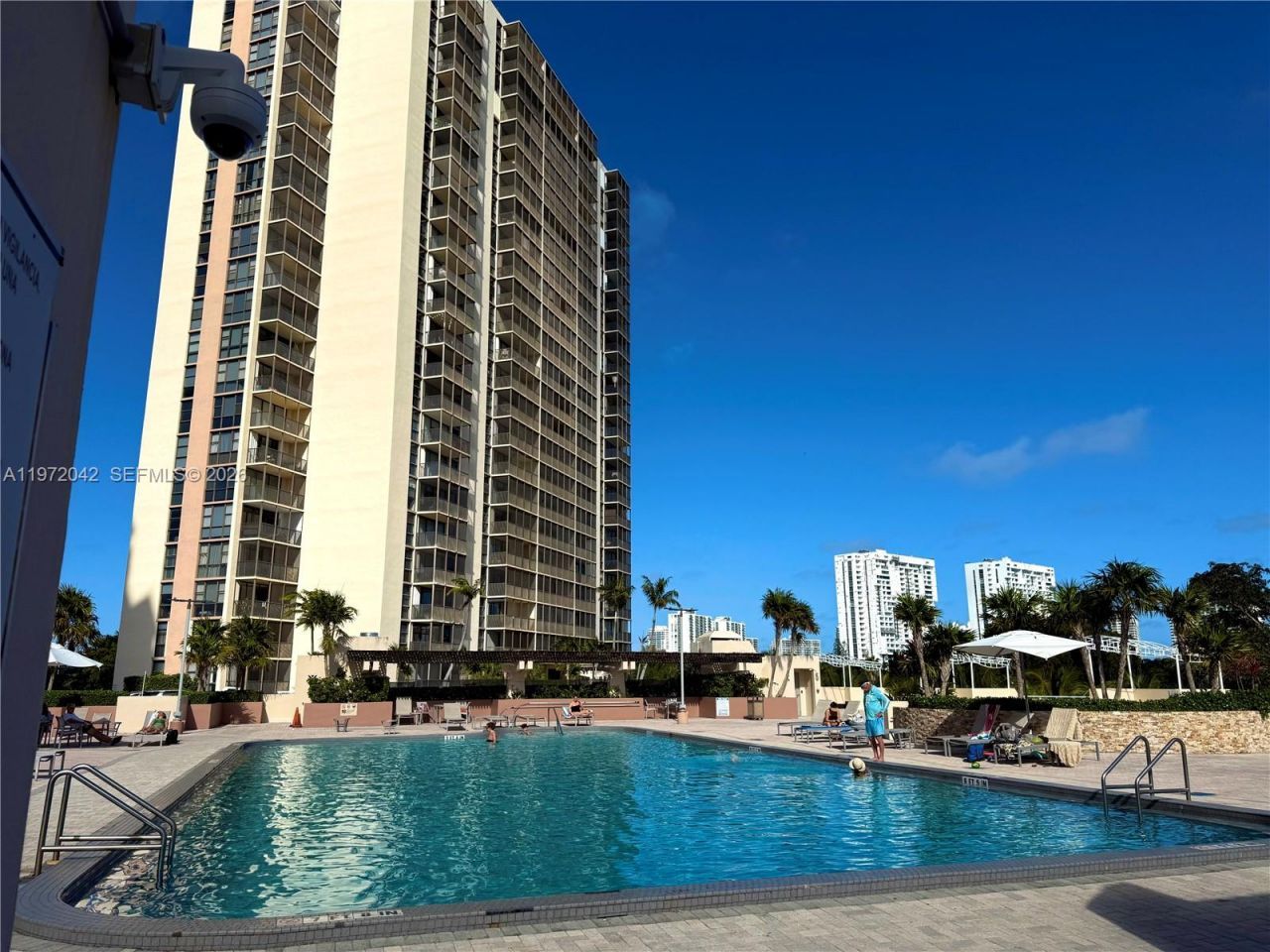 20335 W Country Club Dr , Unit 502, Aventura, FL 33180 Photo