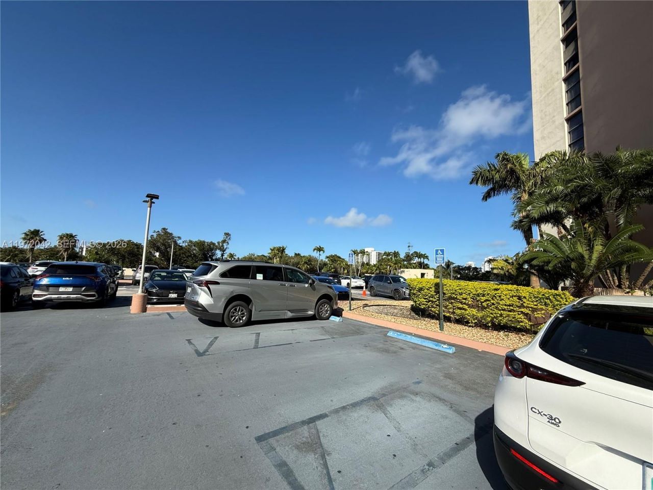 20335 W Country Club Dr , Unit 502, Aventura, FL 33180 Photo