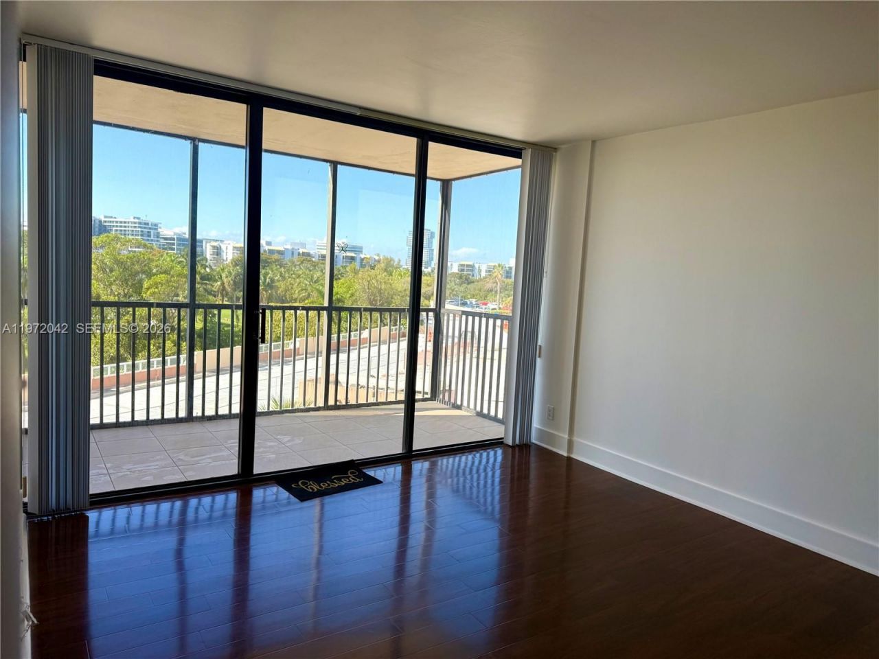 20335 W Country Club Dr , Unit 502, Aventura, FL 33180 Photo