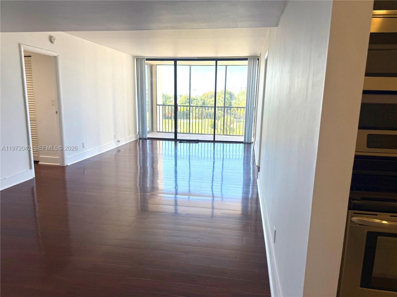 20335 W Country Club Dr , Unit 502, Aventura, FL 33180 Photo