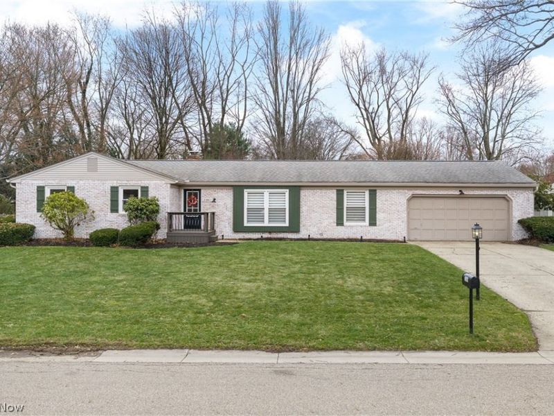 2380 Orchid Street NW, North Canton, OH 44720 Photo 2