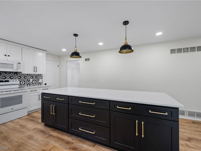 2380 Orchid Street NW, North Canton, OH 44720 Photo 7