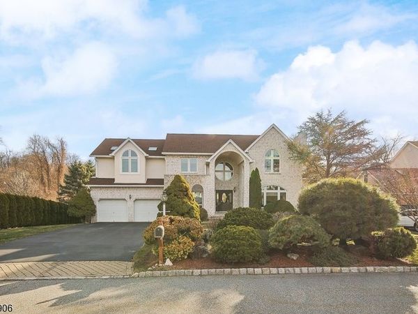 19 Dave Espie Way, Wayne, NJ 07470