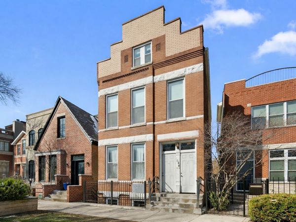 1644 N Hermitage Avenue, Unit 2F, Chicago, IL 60622