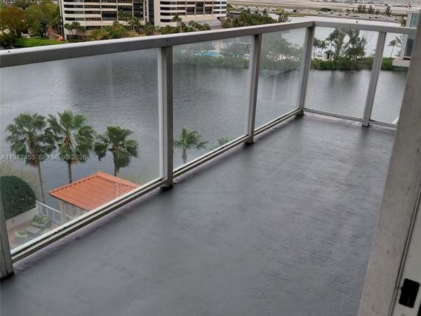 5077 NW 7th St , Unit 1006, Miami, FL 33126